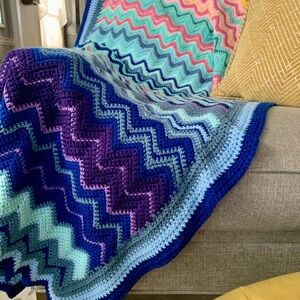 Vintage Handmade Bohemian Chevron Ripple Multicolored Crochet Blanket